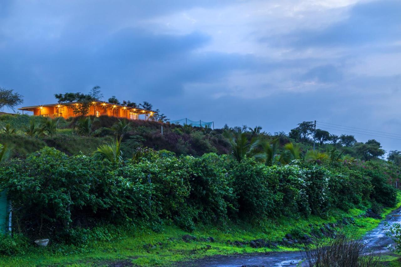 Saffronstays Zen, Igatpuri - Lake-View Villa With Indoor And Outdoor Games Buitenkant foto