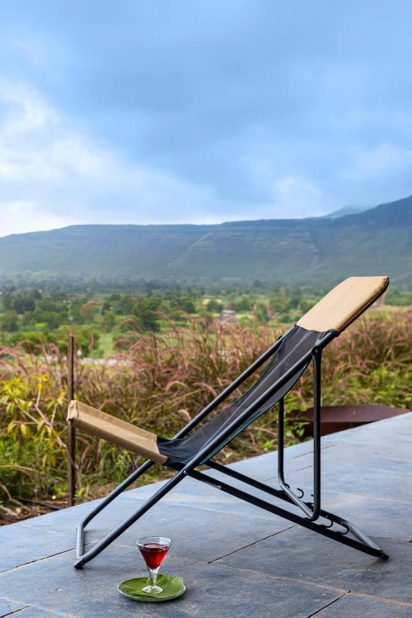 Saffronstays Zen, Igatpuri - Lake-View Villa With Indoor And Outdoor Games Buitenkant foto